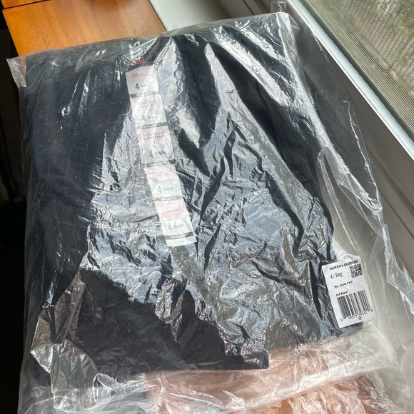 Women's Black 5.11 Tactical pants, size 4. New with tags - Picture 6 of 7